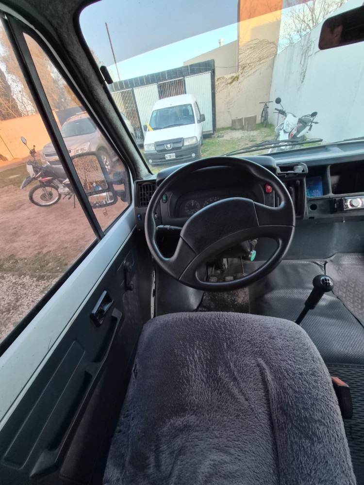 Renault Trafic  Furgón  — foto 14
