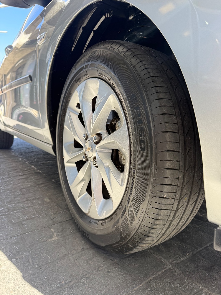 Chevrolet Onix 5P 1,2 Lt — foto 14