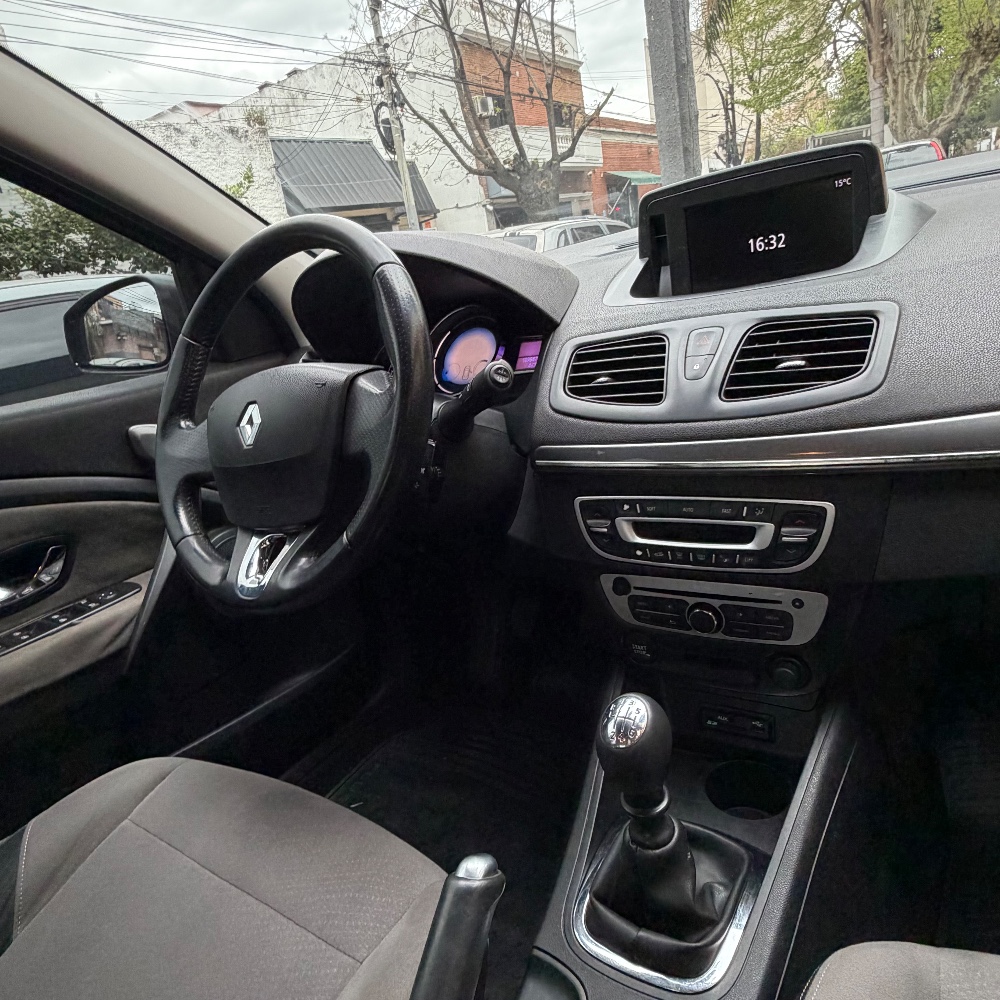 Renault Fluence Luxe Pack 2.0  — foto 7