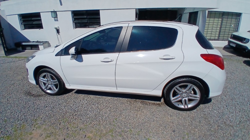 Peugeot 308 5P 2,0 Feline — foto 3