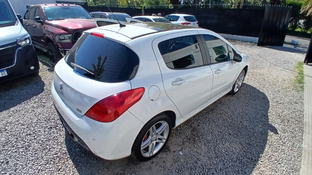 Peugeot 308 5P 2,0 Feline — foto 7