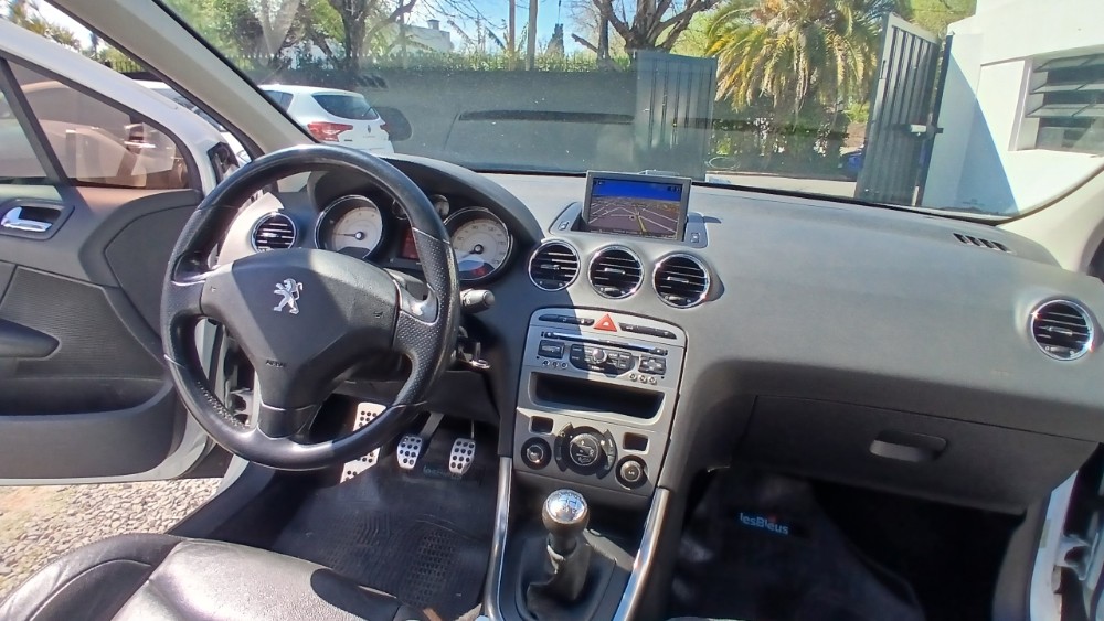 Peugeot 308 5P 2,0 Feline — foto 14