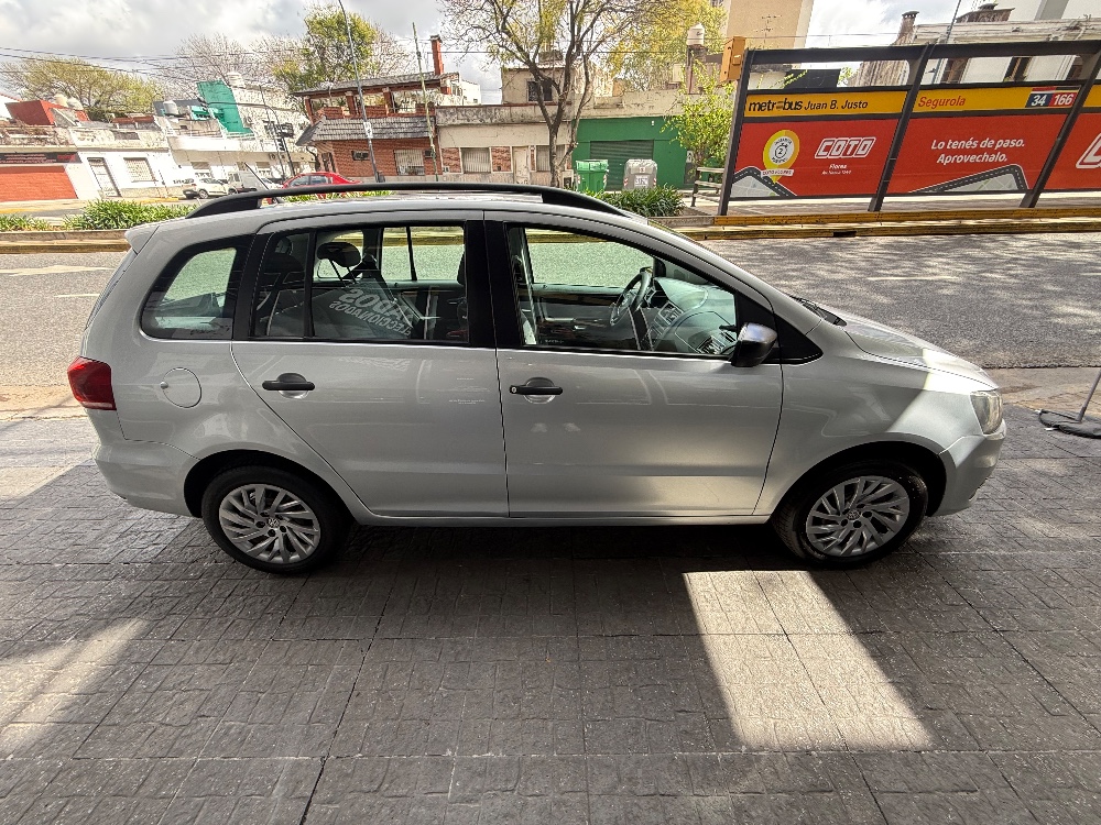 Volkswagen Suran 5P 1,6 Comfortline — foto 7