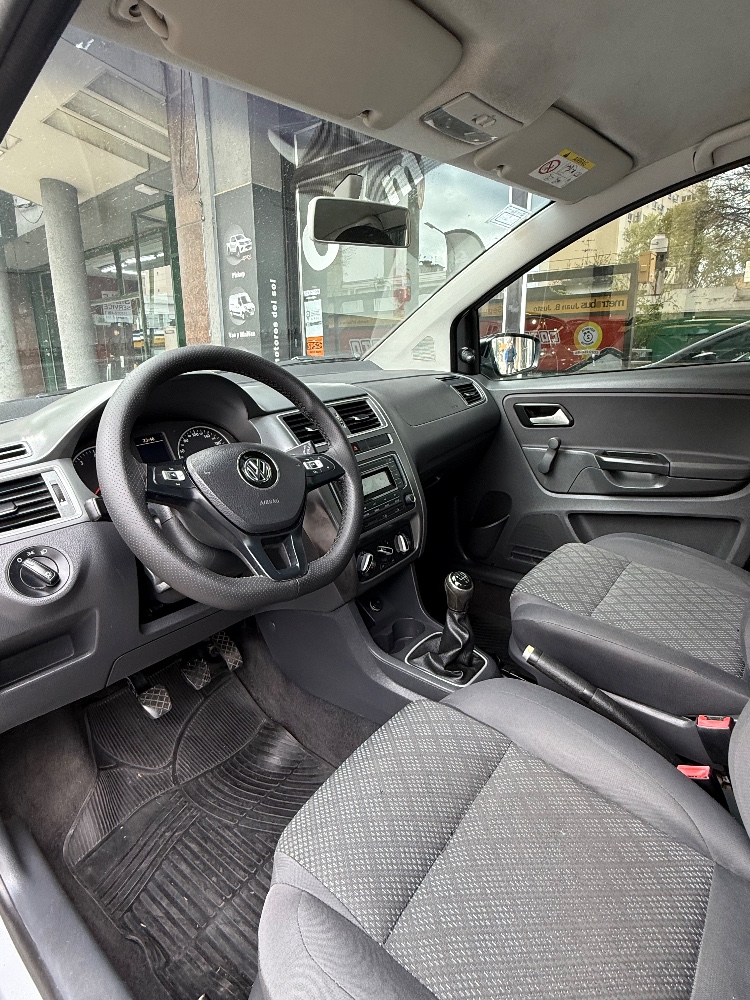 Volkswagen Suran 5P 1,6 Comfortline — foto 9
