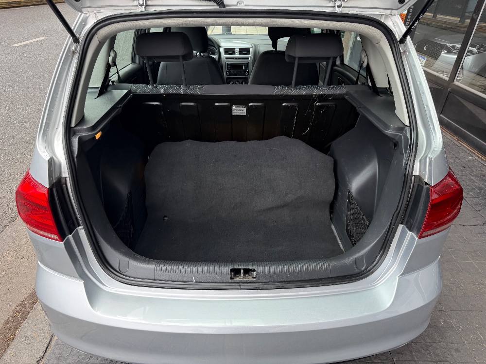 Volkswagen Suran 5P 1,6 Comfortline — foto 14