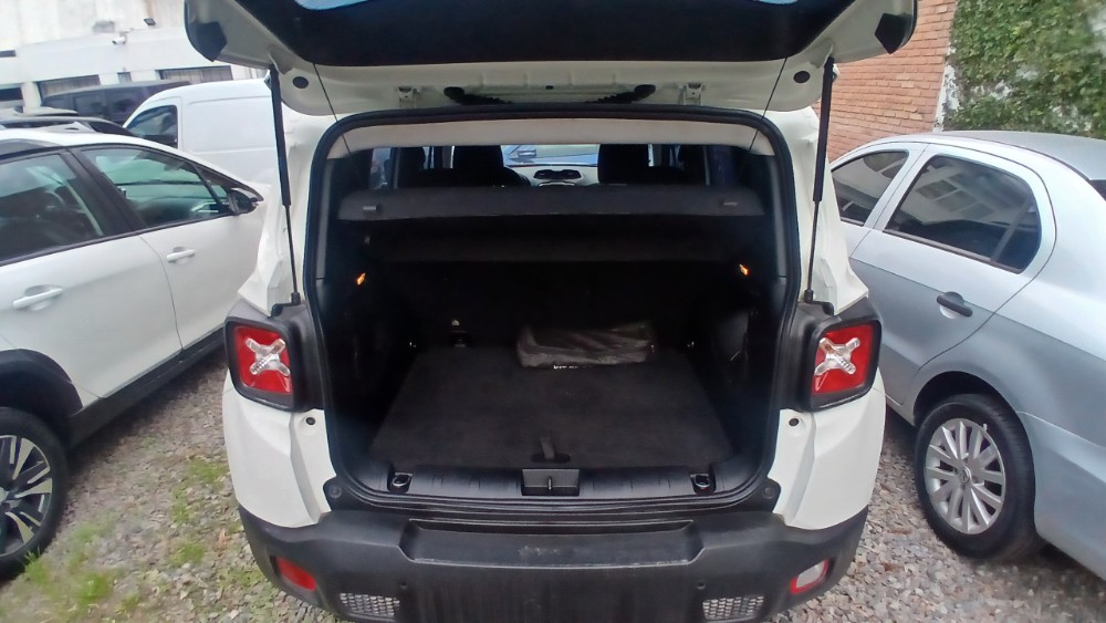 Jeep RENEGADE 5P 1,8 6AT Sport 4X2 — foto 12