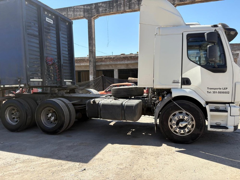 Volvo Tractor VM310 — foto 4