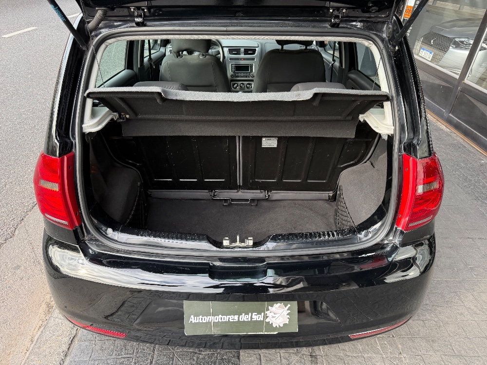 Volkswagen FOX 5P 1,6 Comfortline Pack — foto 12