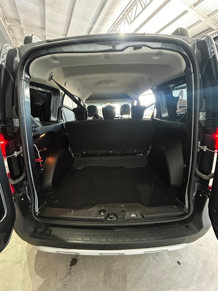 Renault KANGOO STEPWAY — foto 7