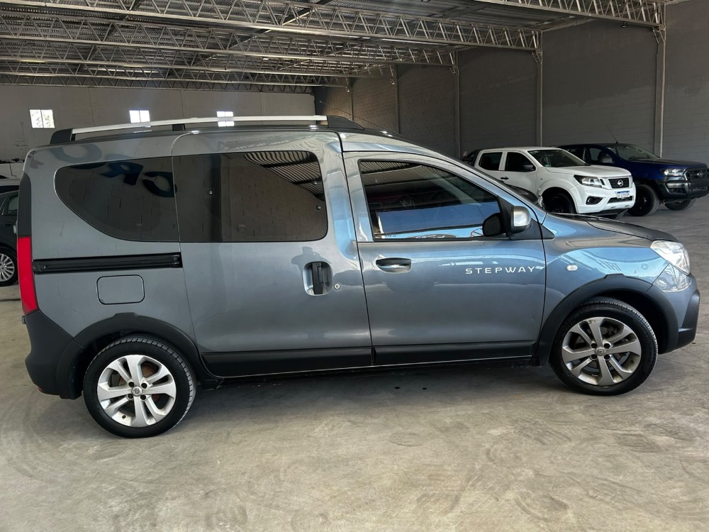 Renault KANGOO STEPWAY — foto 9