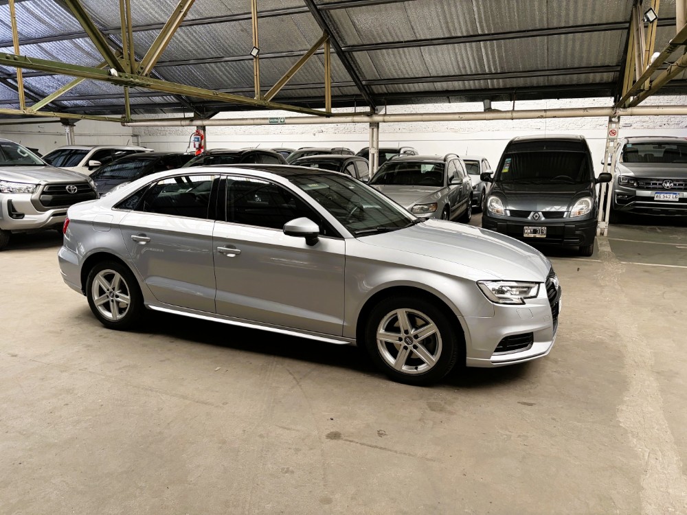 Audi A3 4P 1,4 Tfsi S-Tronic — foto 3
