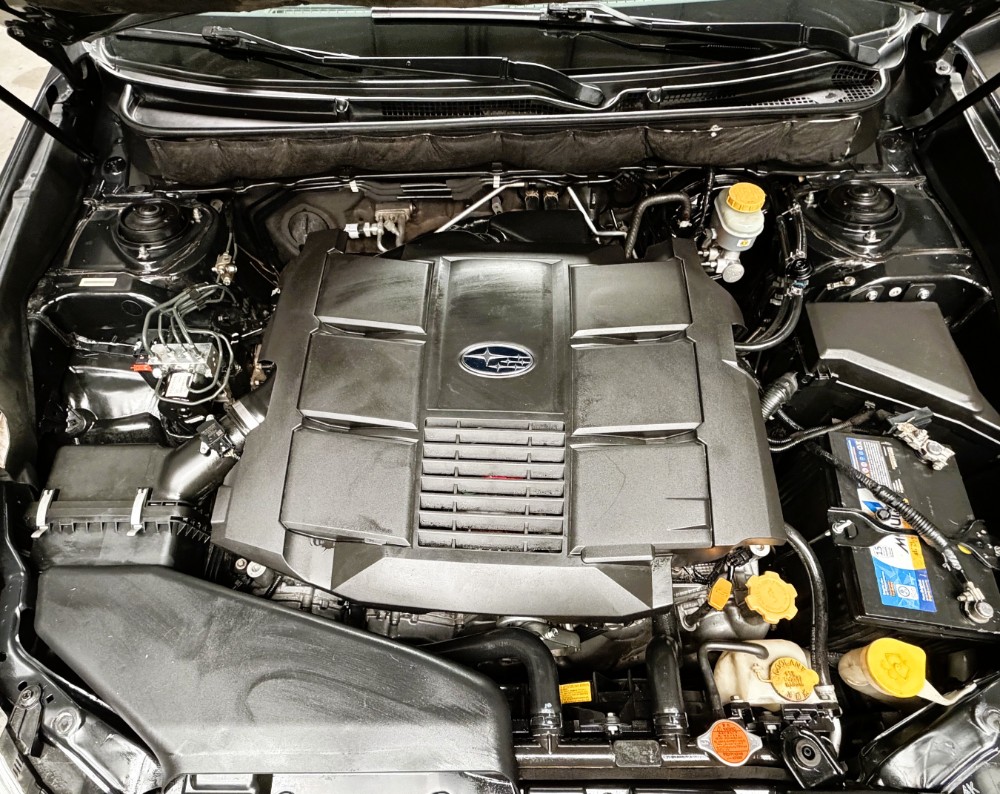 Subaru Outback 3.6R — foto 8