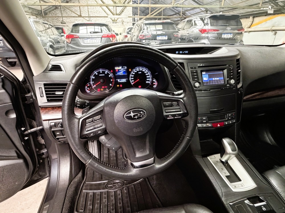 Subaru Outback 3.6R — foto 10