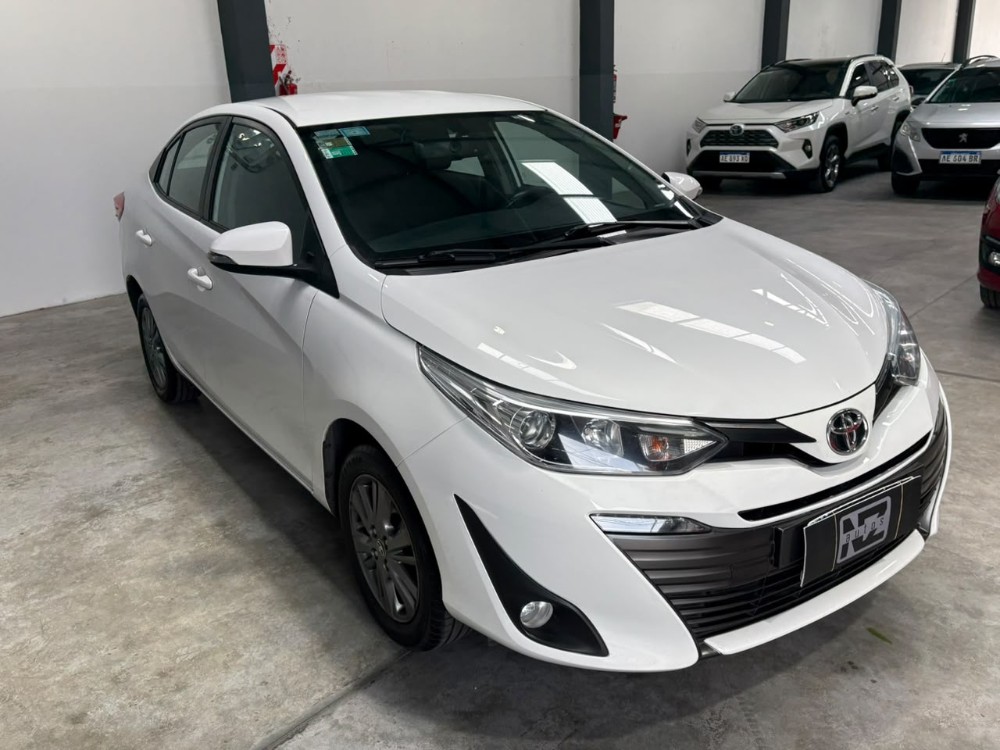 Toyota Yaris 1.5  Xls Mt — foto 4