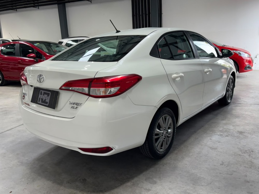 Toyota Yaris 1.5  Xls Mt — foto 8
