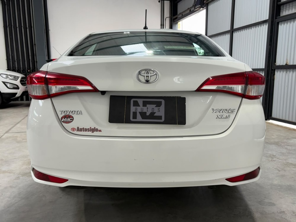 Toyota Yaris 1.5  Xls Mt — foto 9