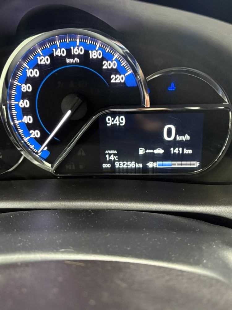 Toyota Yaris 1.5  Xls Mt — foto 11
