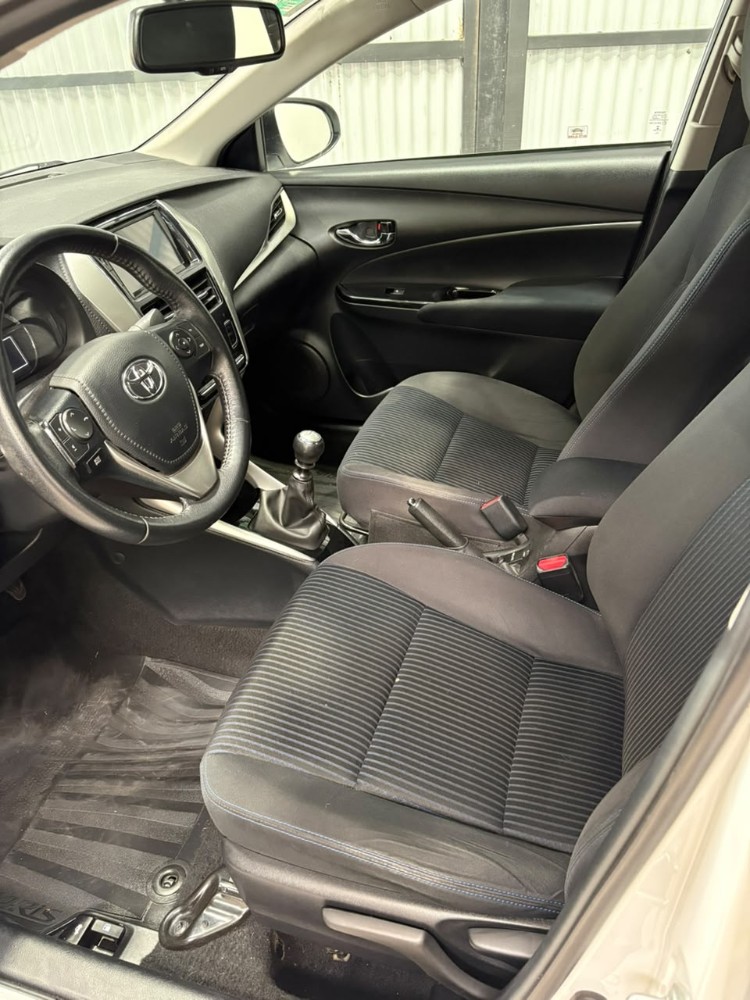 Toyota Yaris 1.5  Xls Mt — foto 12