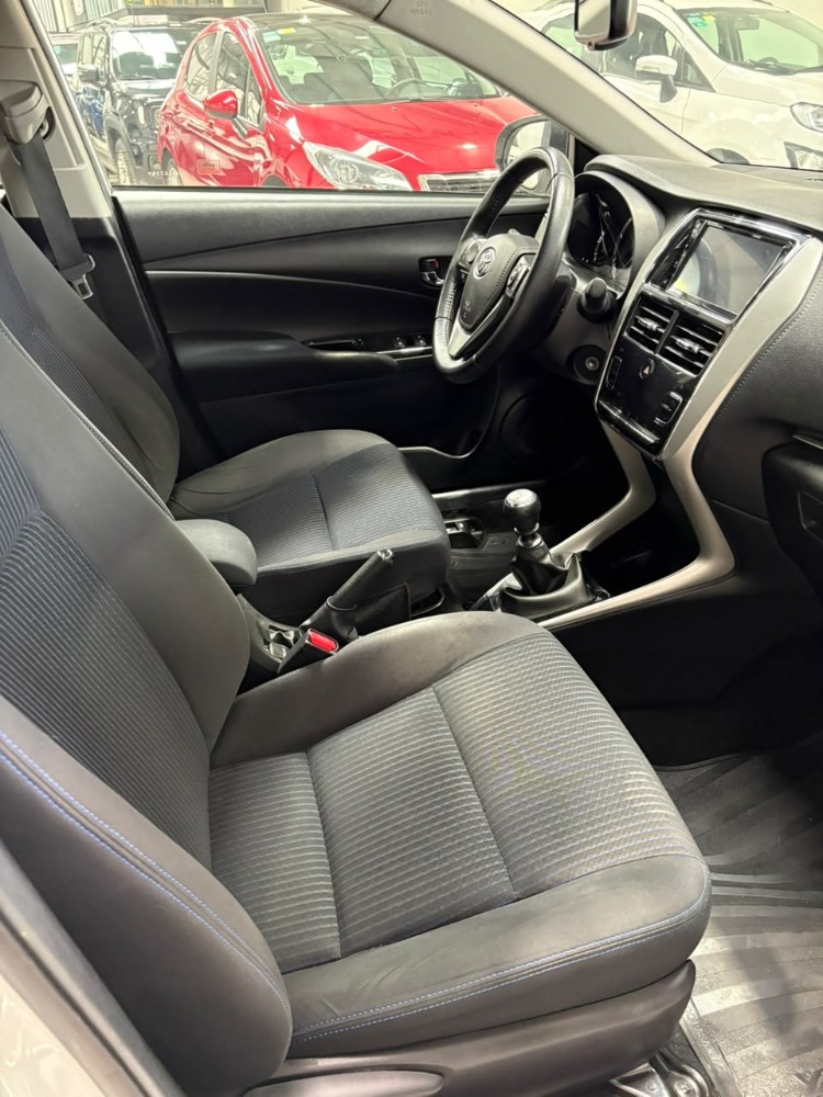 Toyota Yaris 1.5  Xls Mt — foto 14