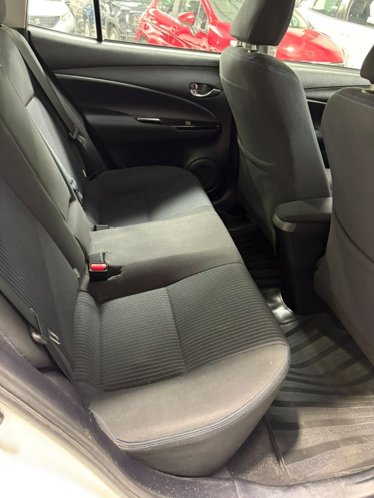 Toyota Yaris 1.5  Xls Mt — foto 15