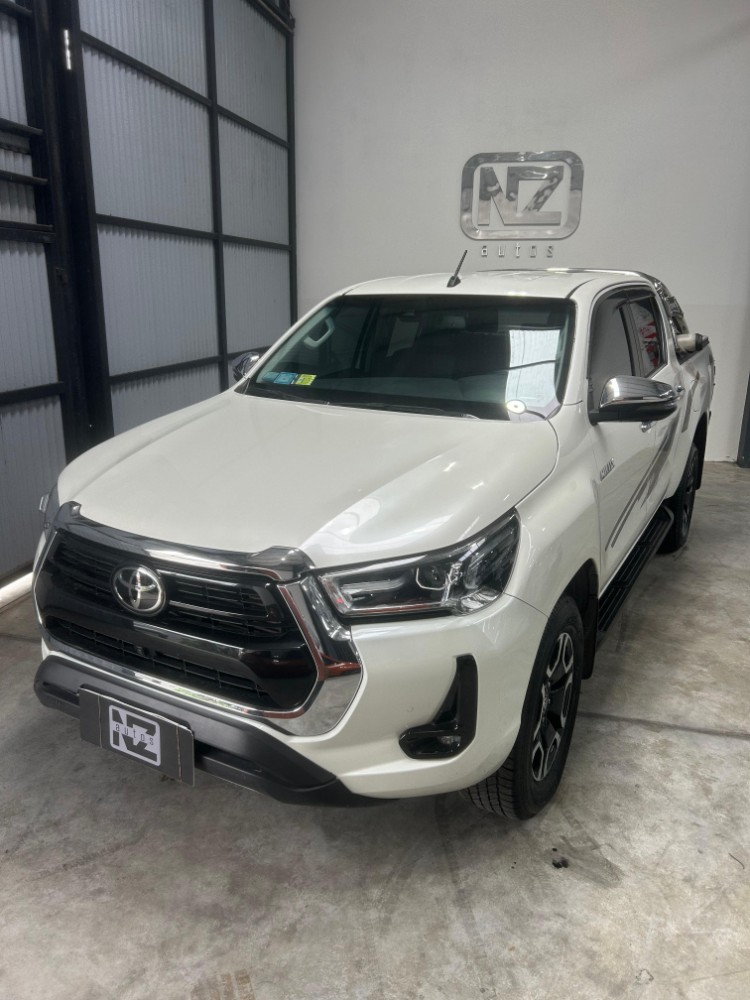 Toyota Hilux 2.8 Srx At Tdi dc 4x4 — foto 2