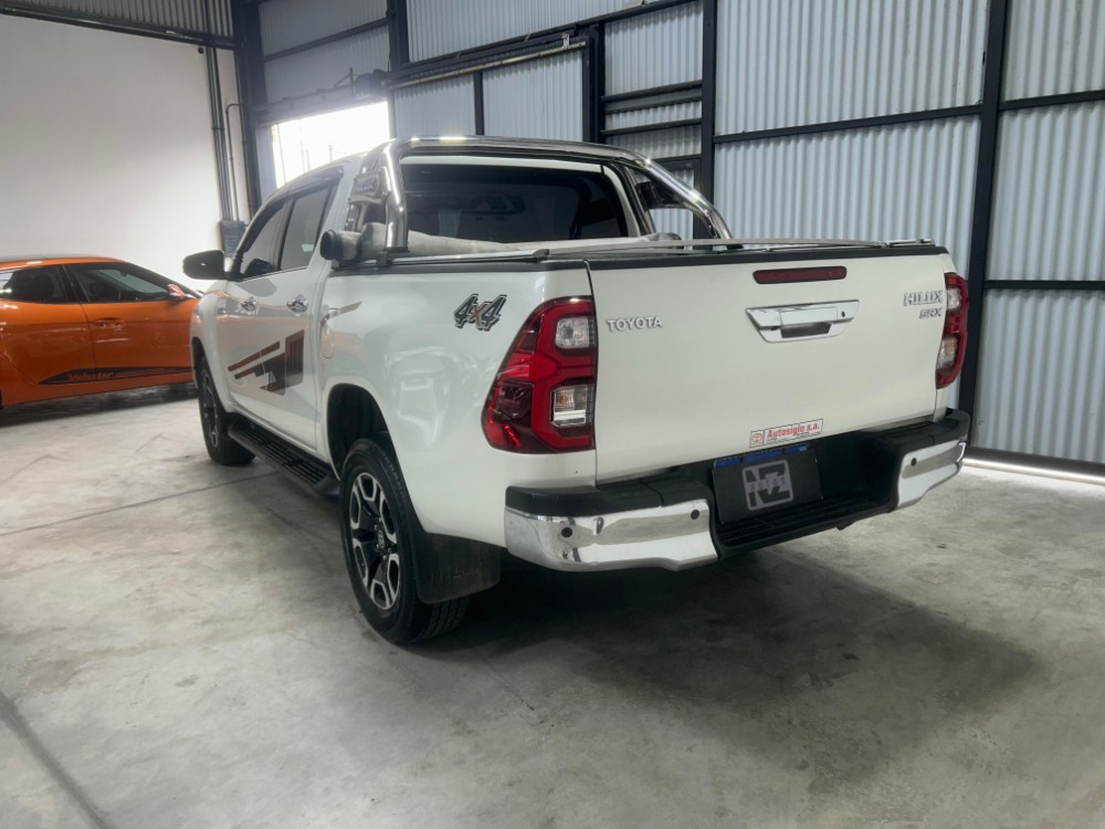 Toyota Hilux 2.8 Srx At Tdi dc 4x4 — foto 6