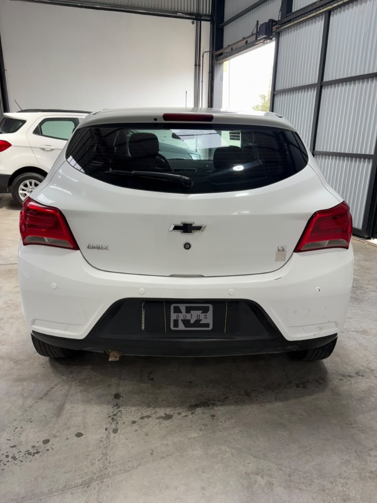 Chevrolet Onix 5P 1,4 Lt — foto 5