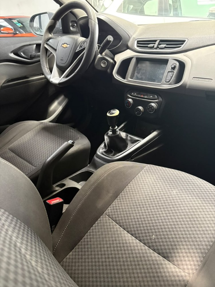Chevrolet Onix 5P 1,4 Lt — foto 12