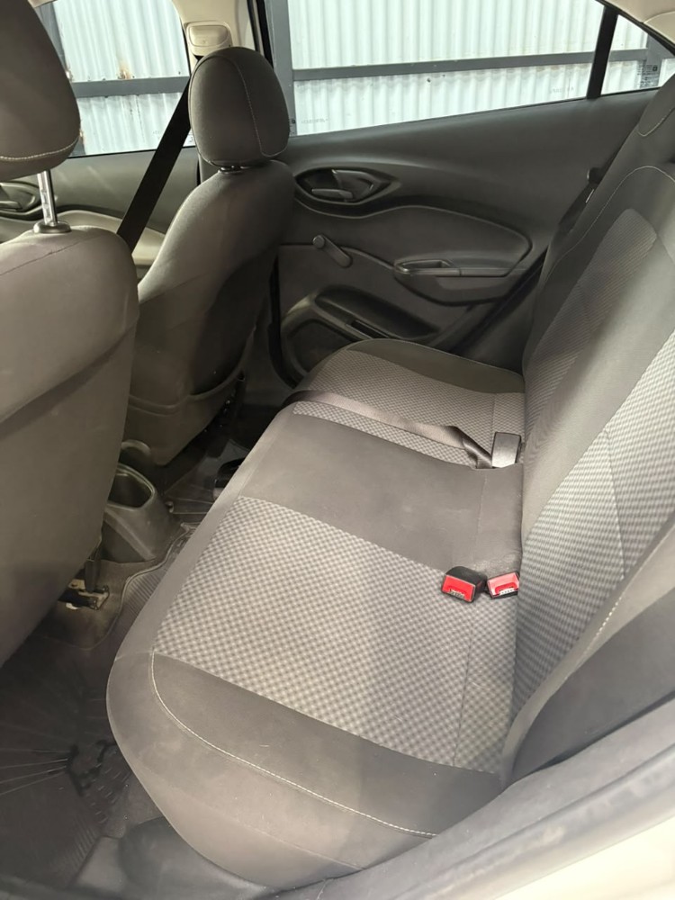 Chevrolet Onix 5P 1,4 Lt — foto 15