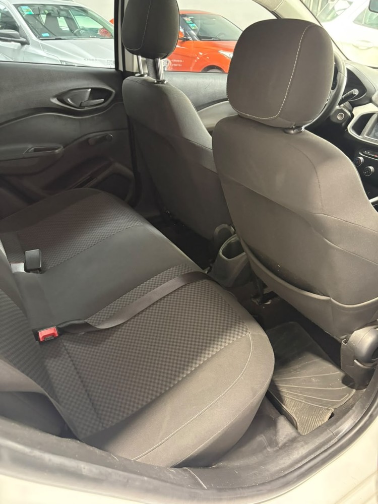 Chevrolet Onix 5P 1,4 Lt — foto 17