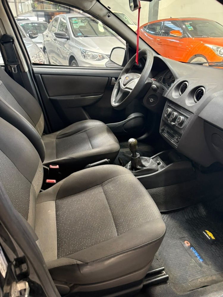 Chevrolet Celta 1.4 LT — foto 13