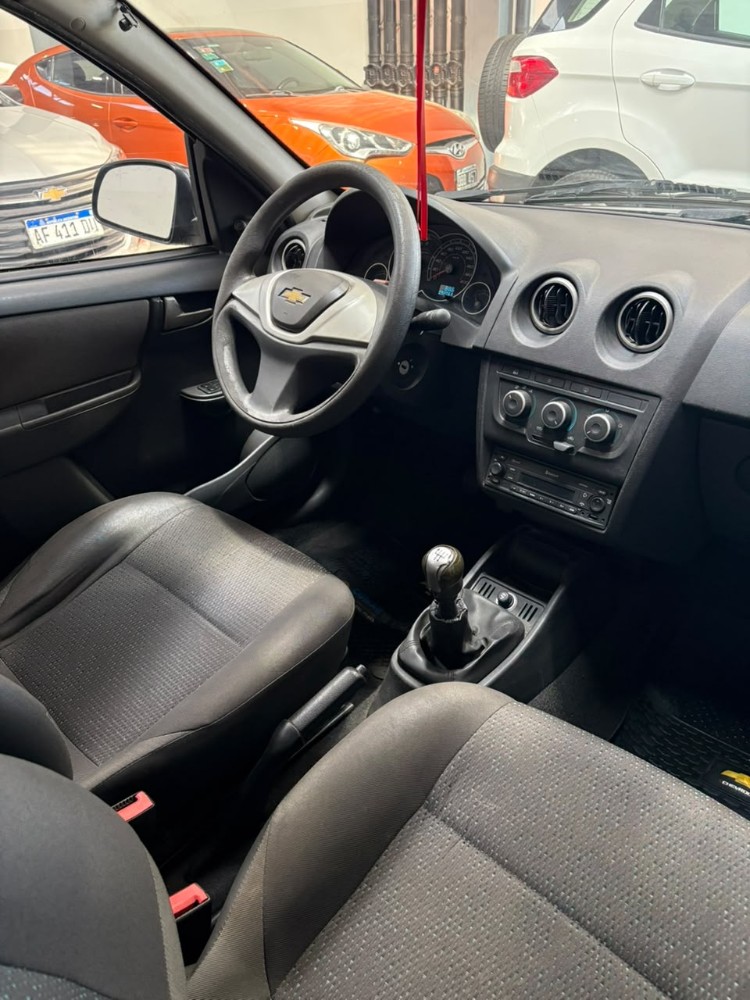 Chevrolet Celta 1.4 LT — foto 14