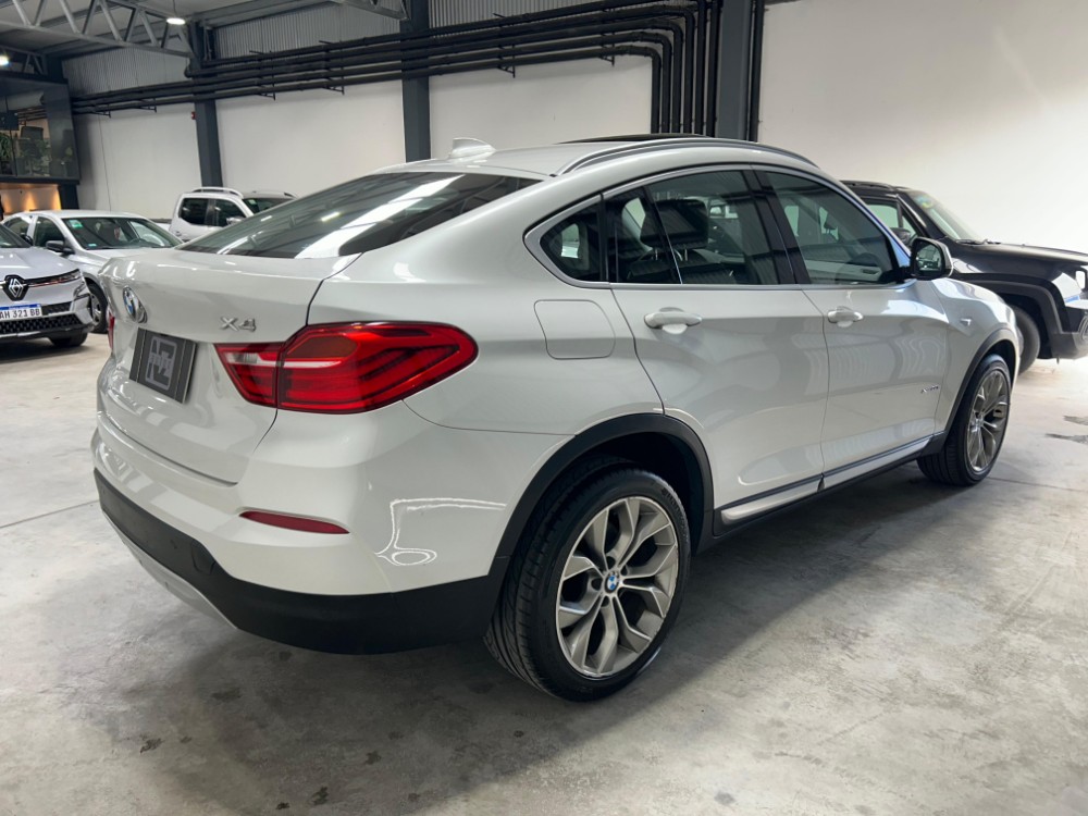 BMW X4 xDrive28i — foto 8