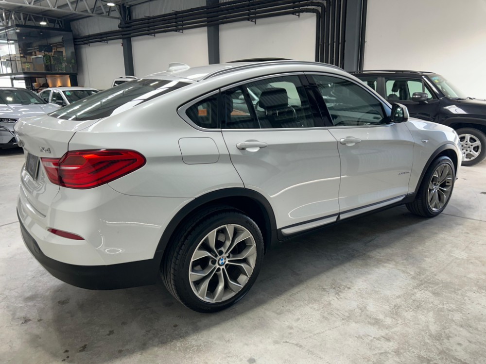 BMW X4 xDrive28i — foto 11