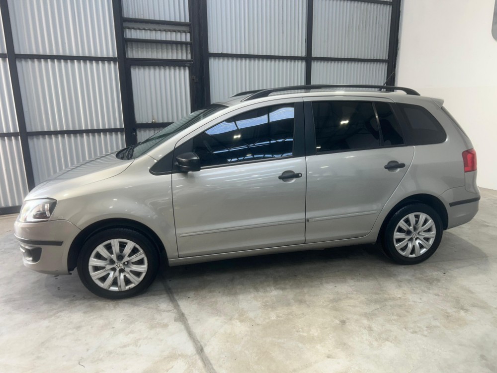Volkswagen SURAN 1.6 Comfortline L/10 — foto 2