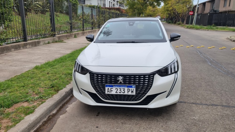 Peugeot 208 Allure — foto 4