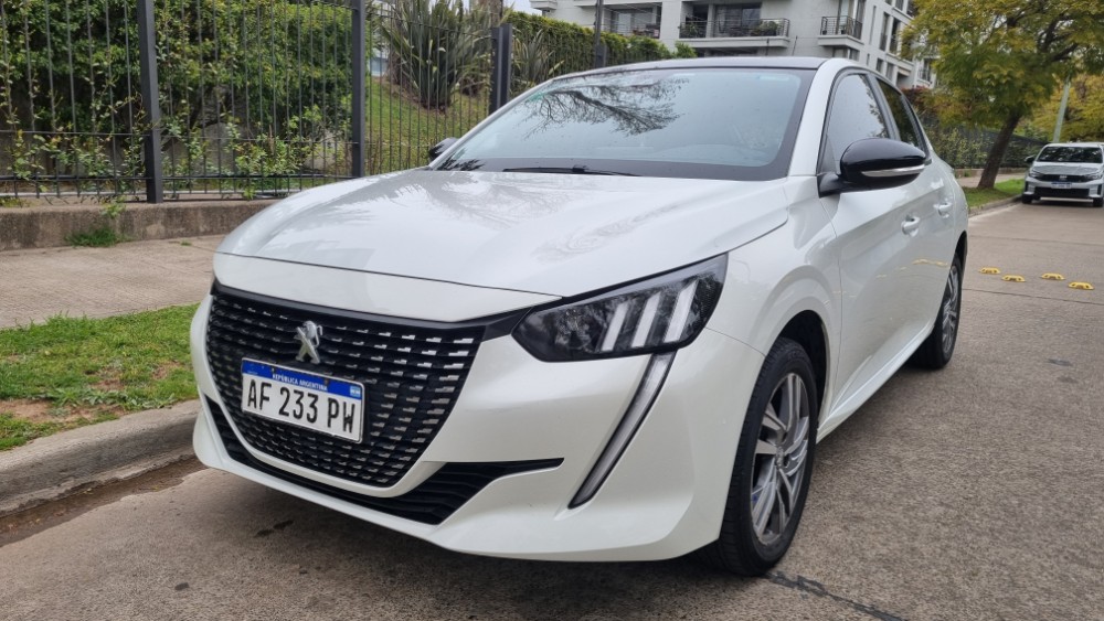 Peugeot 208 Allure — foto 5