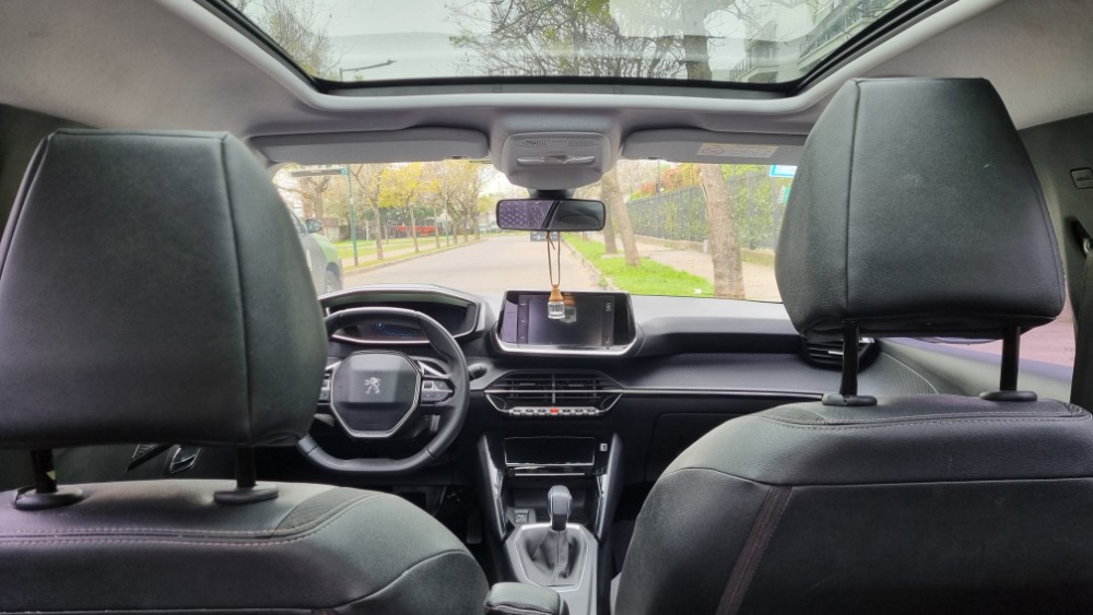 Peugeot 208 Allure — foto 14