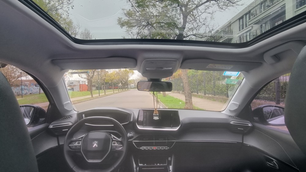 Peugeot 208 Allure — foto 16