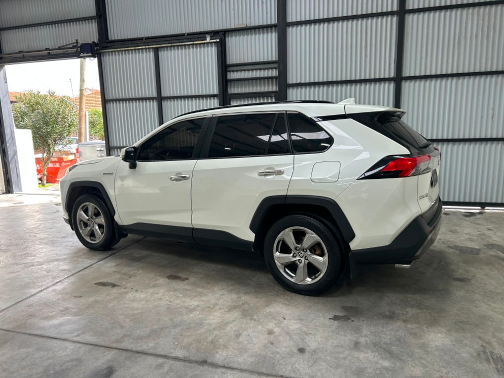 Toyota RAV4 2.5 Hybrid Ltd 4x4 — foto 4