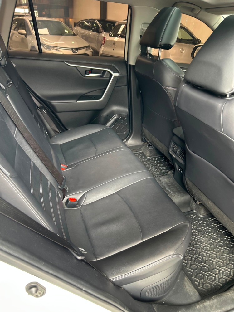 Toyota RAV4 2.5 Hybrid Ltd 4x4 — foto 16