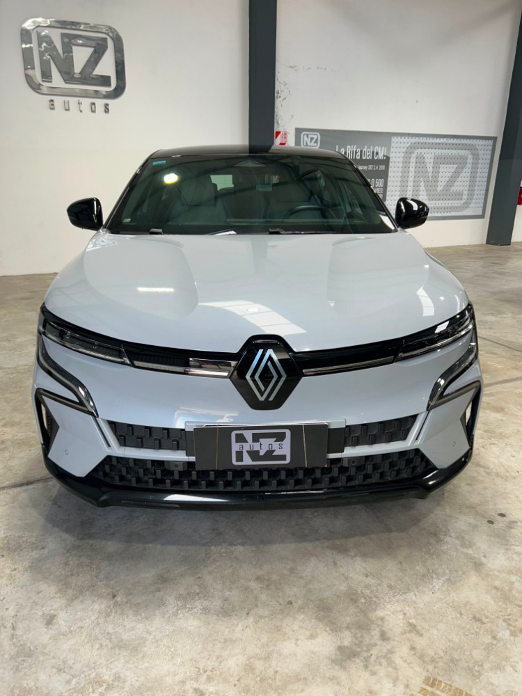 Renault Megane E-Tech Iconic — foto 3