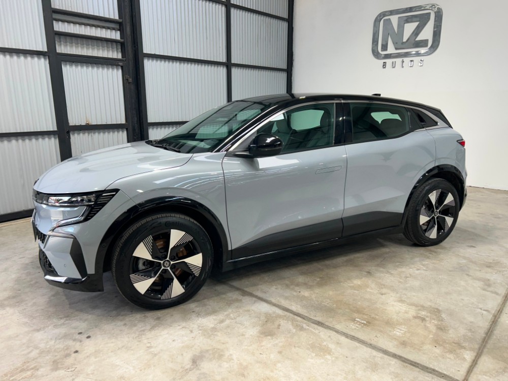 Renault Megane E-Tech Iconic — foto 4