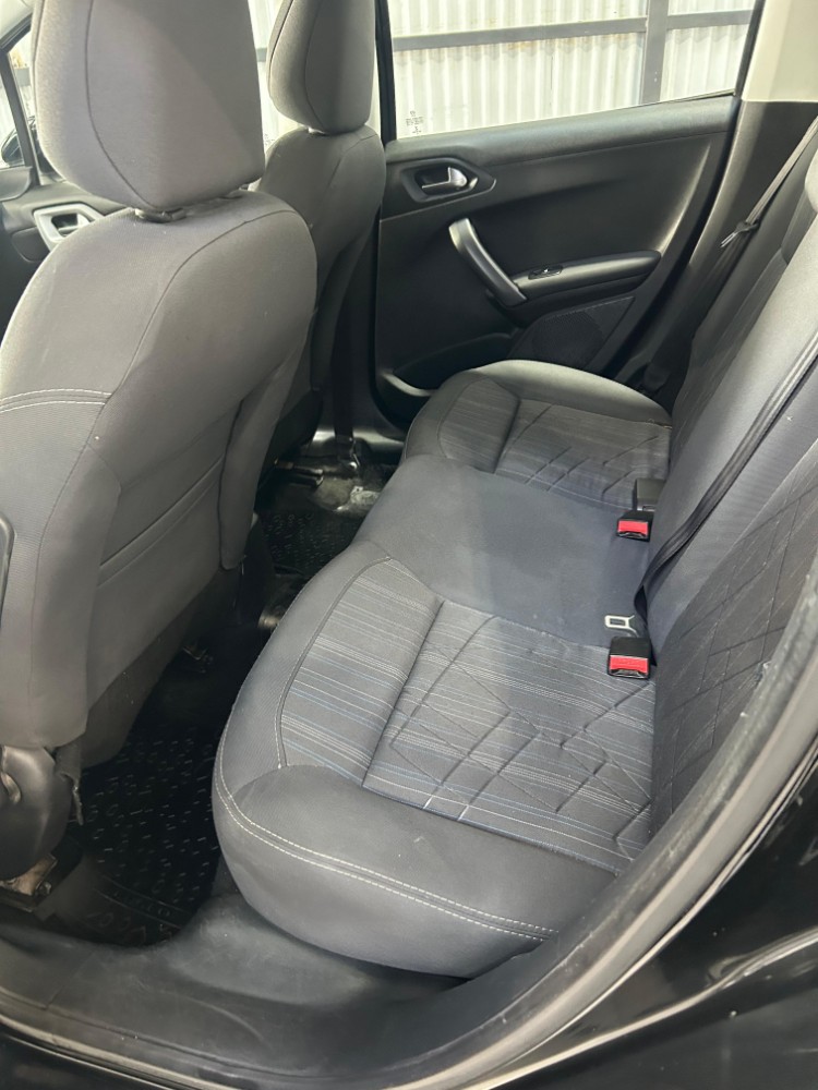 Peugeot 208 1.6 Allure Triptonic  — foto 12