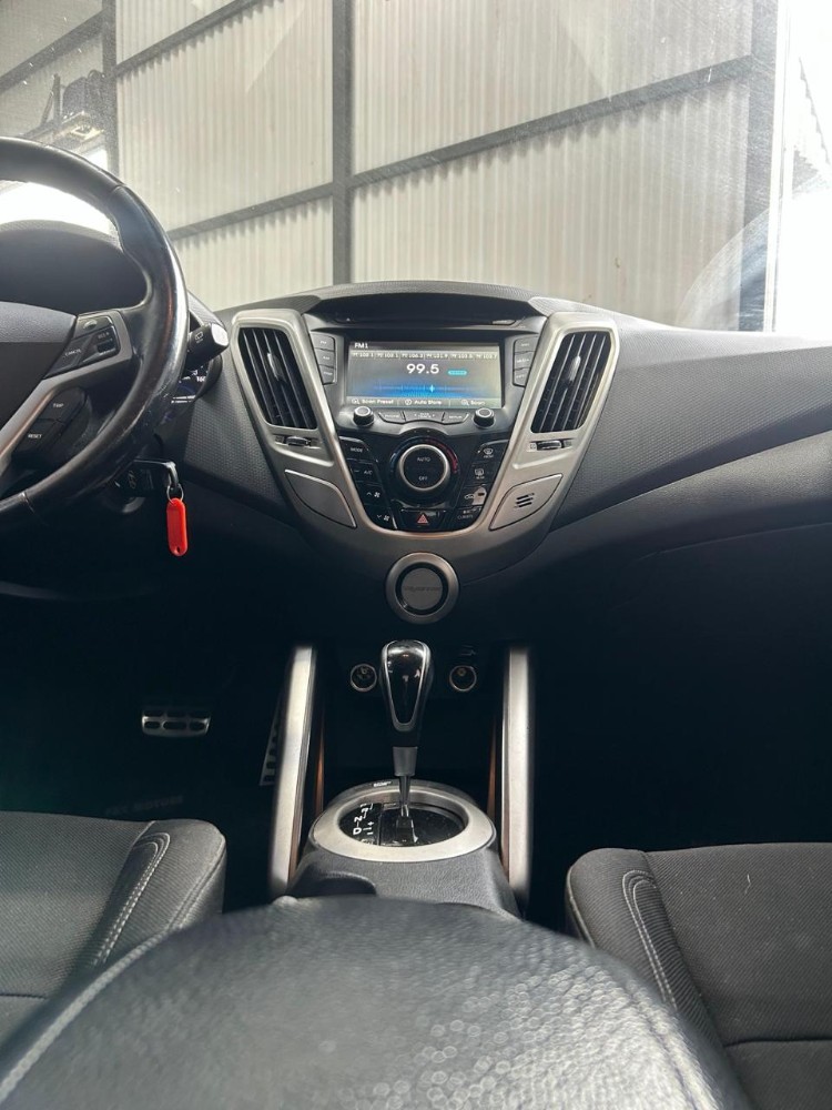 Hyundai Veloster 1.6 AT 130CV — foto 11