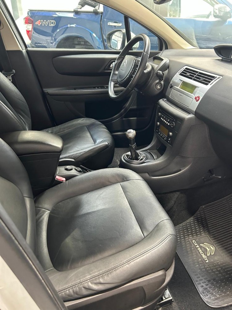 Citroën C4 2.0 16v Exclusive — foto 11