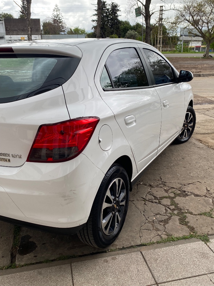 Chevrolet ONIX 5P 1,4 Ltz — foto 6