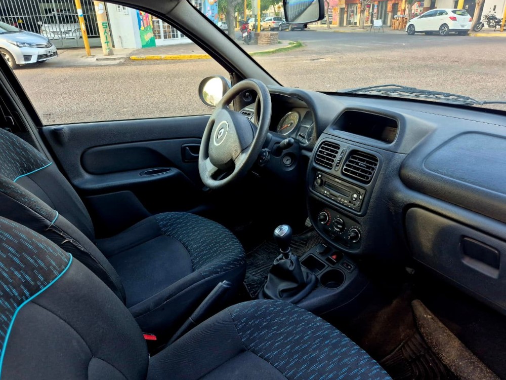 Renault CLIO MIO 5P 1,2 16V Confort Pack Sat — foto 2