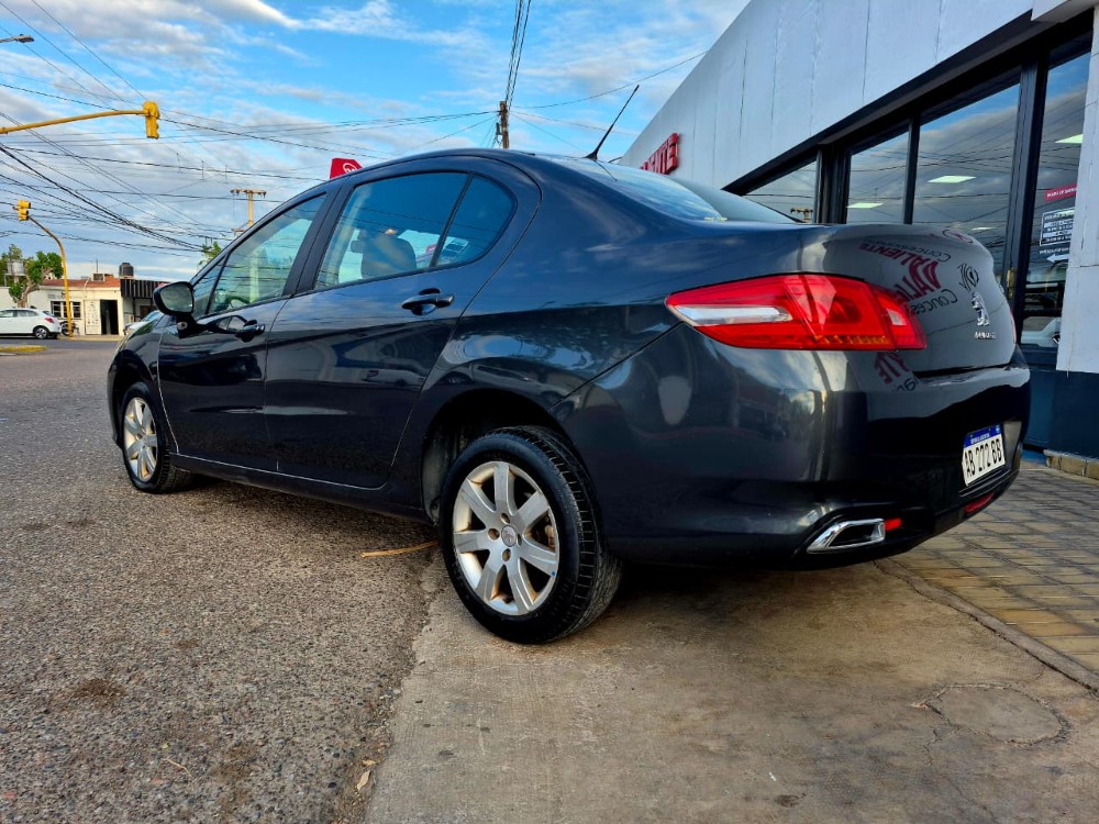 Peugeot 408 4P 1,6 Allure — foto 3