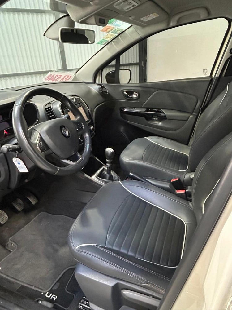 Renault Captur 2.0 Intens — foto 9